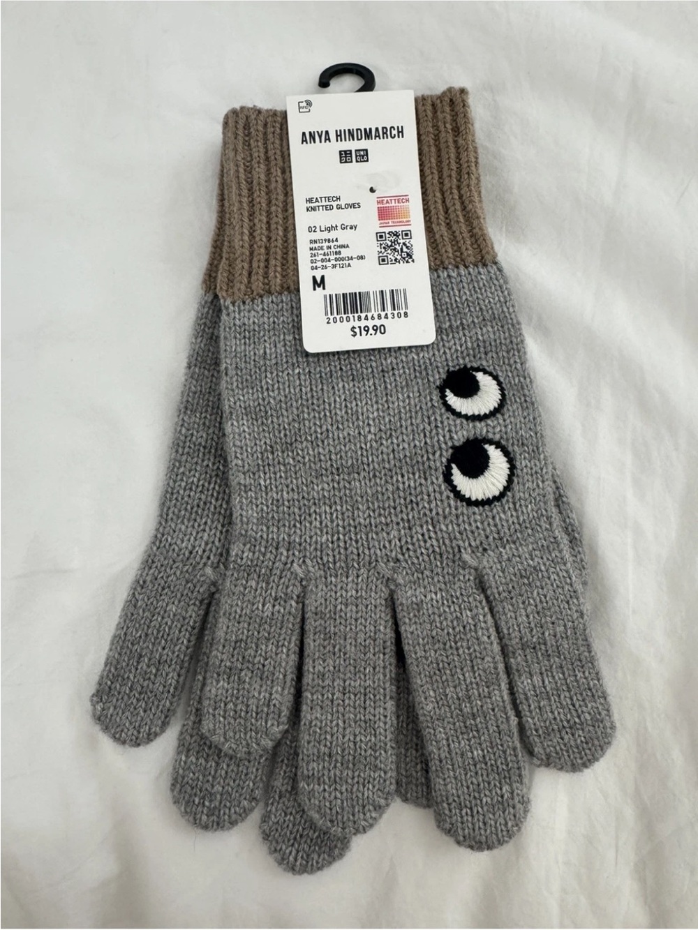 Anya Hindmarch Light Gray Knit Gloves with Tan Cuff